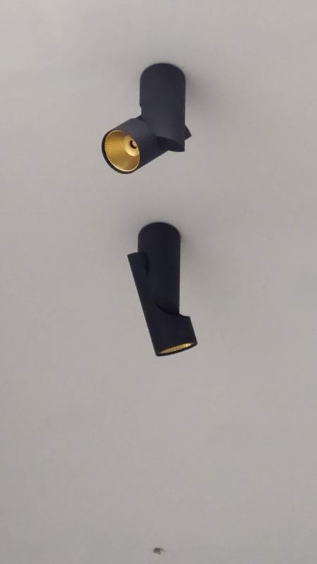 Surface-mounted spotlights